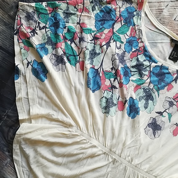 Blue Flower Top - Picture 5 of 8